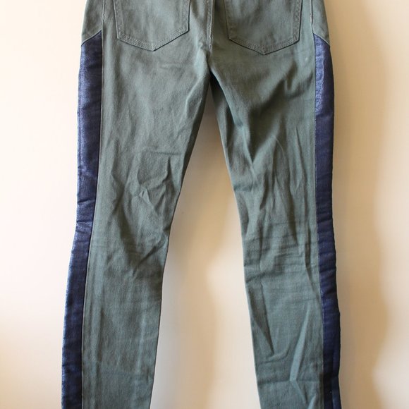 DKNY Green Skinny Jeans with Black Panels - Picture 3 of 11